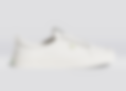 Women's Oca Low-Top Off-White Canvas Sneaker