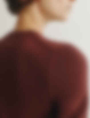 The Dez Sweater in Wool and Cashmere in Dark Wine