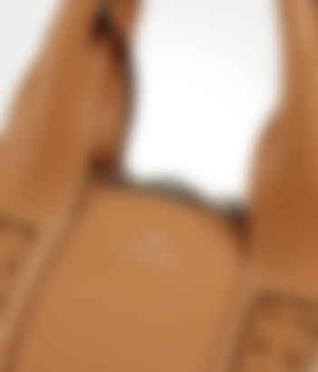 Duffle in Walnut