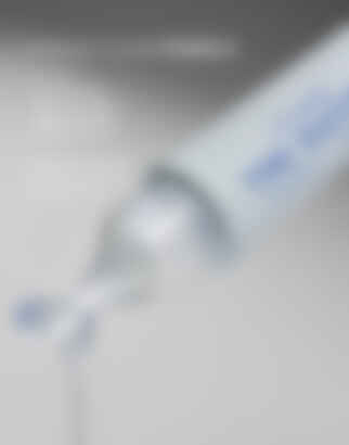 Lip Oasis Glossy Treatment in Clear