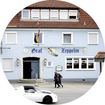 Deutschland, Bodensee, Gastwir​tschaft Graf Zeppelin, direkt ​an der B 31, Oberschwaebische ​Barockstrasse 08.23.2014