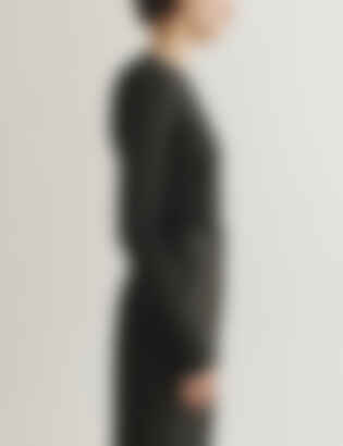 The Long-Sleeve Shirt in Cashmere and Silk in Black