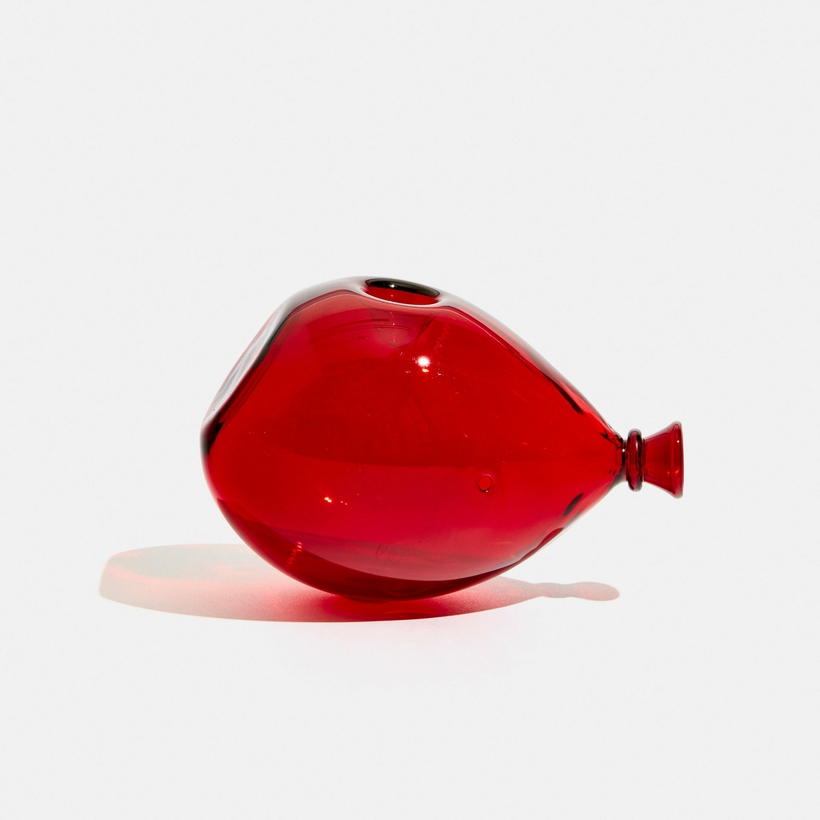 Edie Parker Flower Balloon Pipe in Candy Red at Air Supply