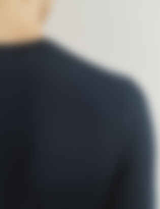 The Long-Sleeve Shirt in Cashmere and Silk in Navy