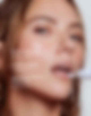 Lip Oasis Glossy Treatment in Clear